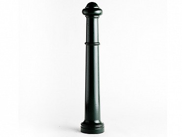 Colonial Bollard